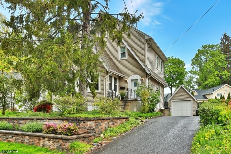 Property Photo:  29 S Highwood Ave  NJ 07452 