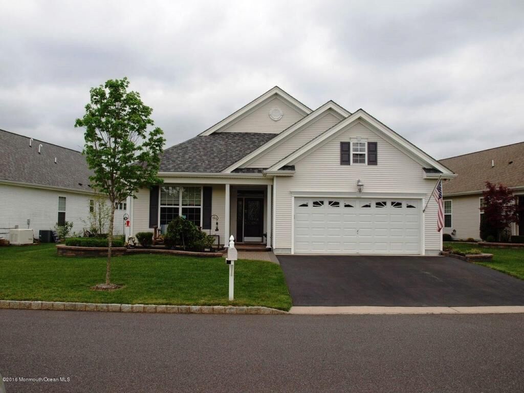 Property Photo:  175 Huntington Drive  NJ 08527 