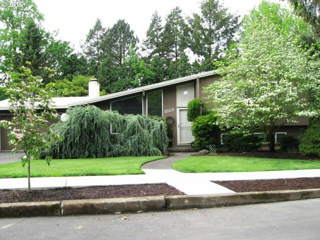 Property Photo: 1855 NW Arcadia Ct OR 97006