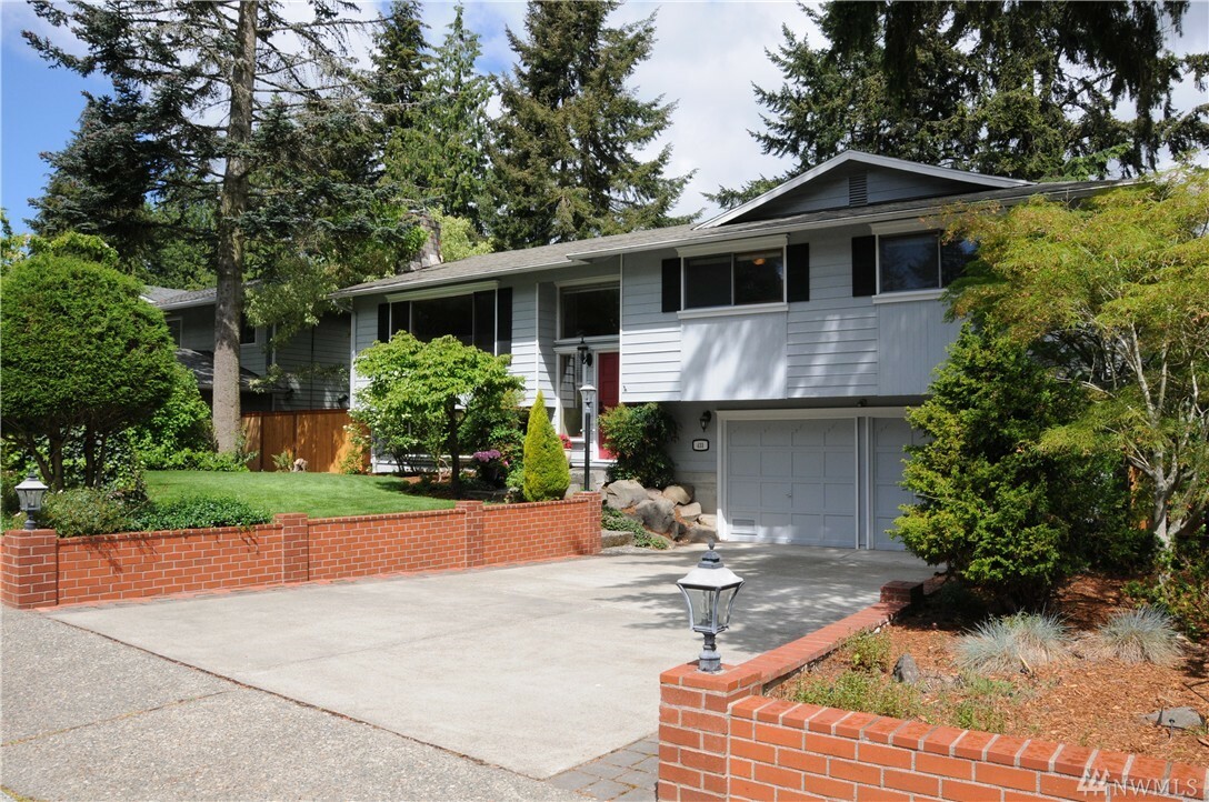 Property Photo:  431 222nd St SW  WA 98021 
