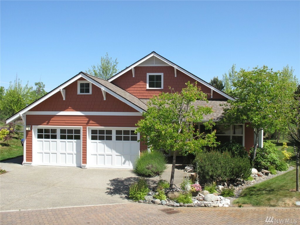 Property Photo:  40 Redbud Ct  WA 98382 