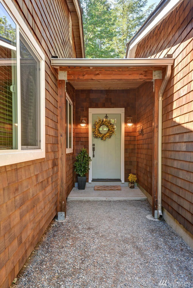 Property Photo:  14401 444th Ave SE  WA 98045 