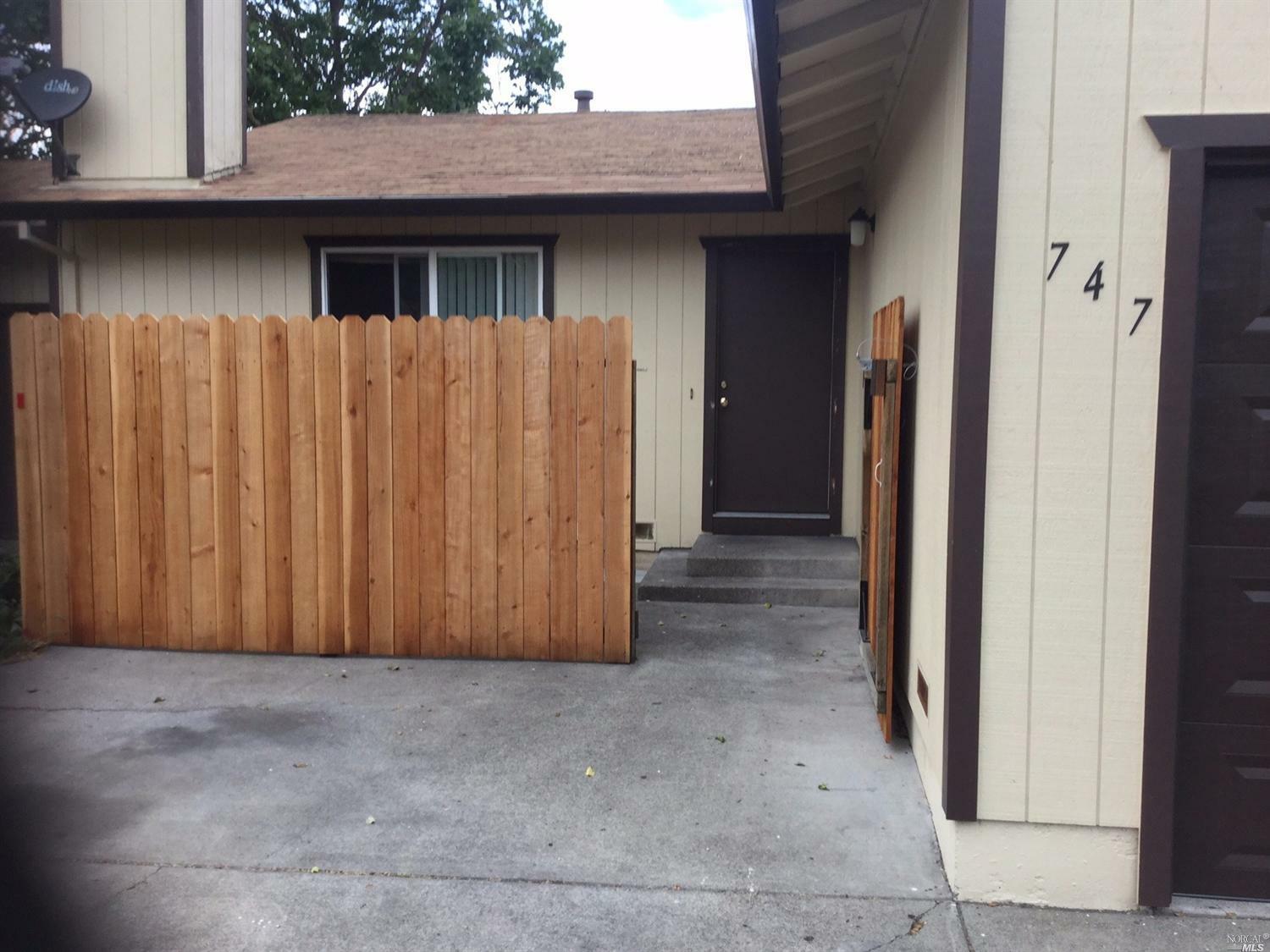 Property Photo: 747 Blair Place CA 95401