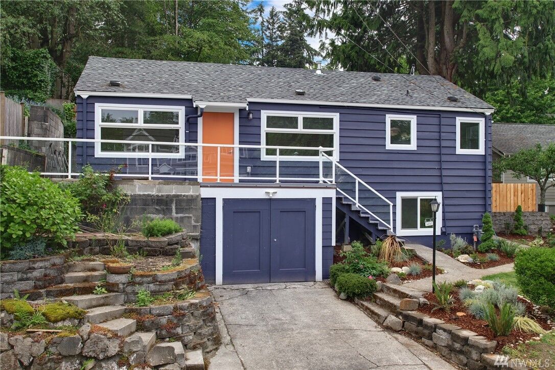 Property Photo:  14041 Palatine Ave N  WA 98133 