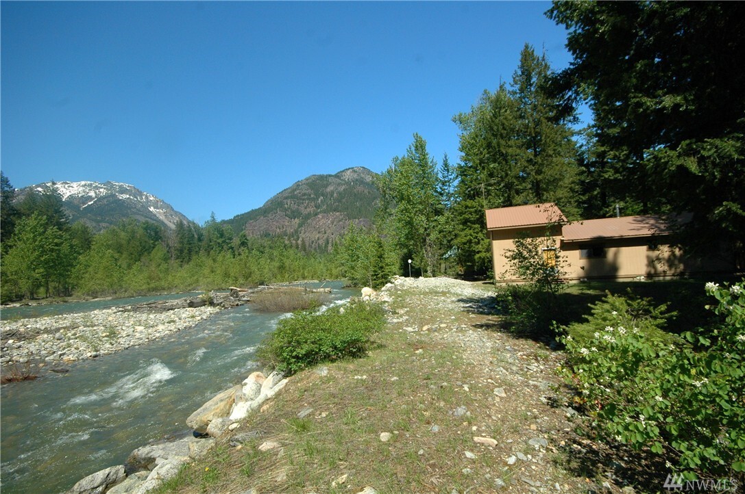 Property Photo:  11 Buck Cir  WA 98833 