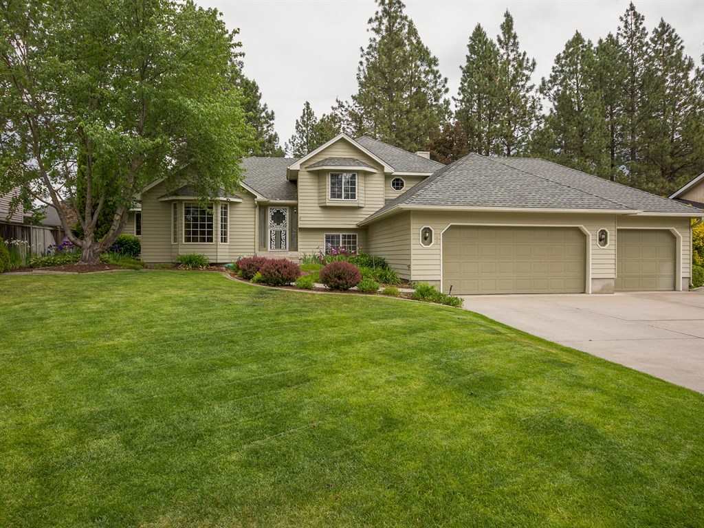 Property Photo: 302 W Rolland Ave WA 99218
