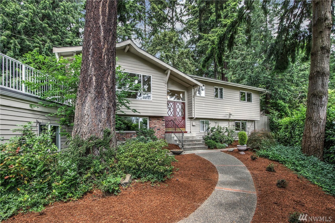 Property Photo:  17480 47th Ave NE  WA 98155 