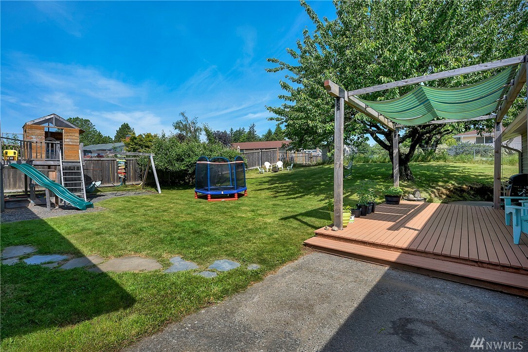 Property Photo:  5939 Malloy Ave  WA 98248 