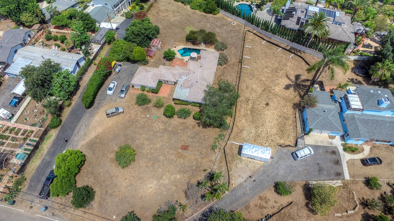 Property Photo: 2169 Alta Vista CA 92084