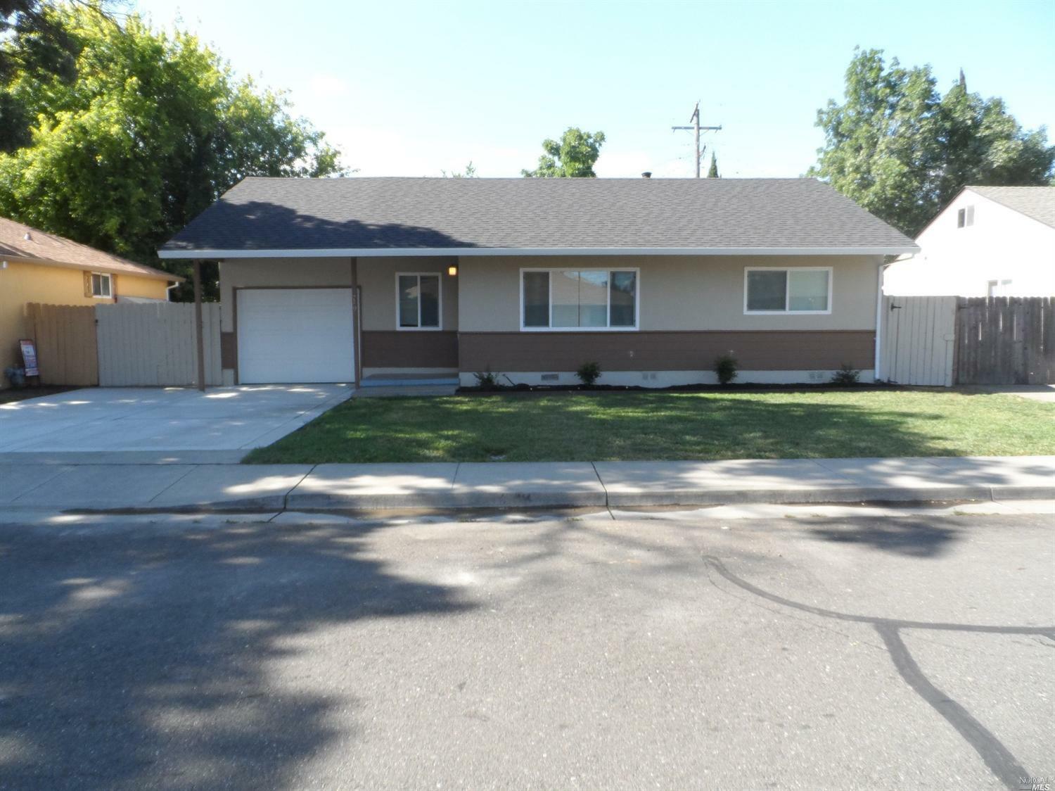 Property Photo:  219 East Kentucky Street  CA 94533 