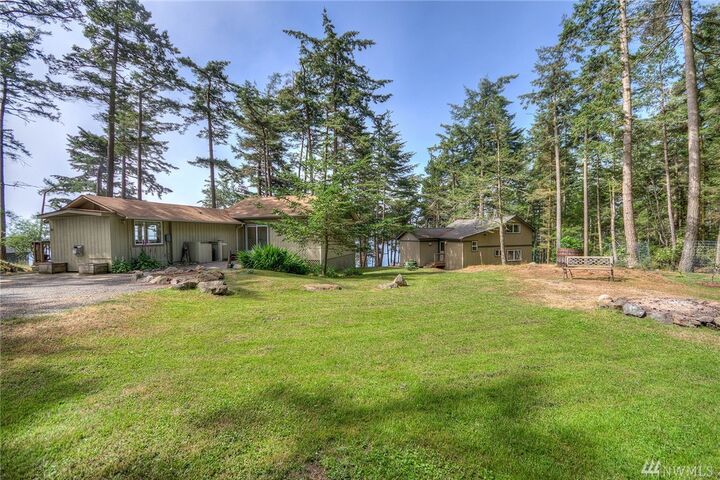 Property Photo:  84 Albert St  WA 98279 