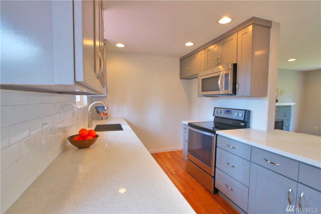 Property Photo: 17925 57th Ct W WA 98037
