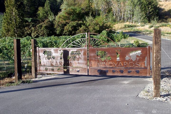 Property Photo:  415 Karma Kanyon Dr  WA 98816 