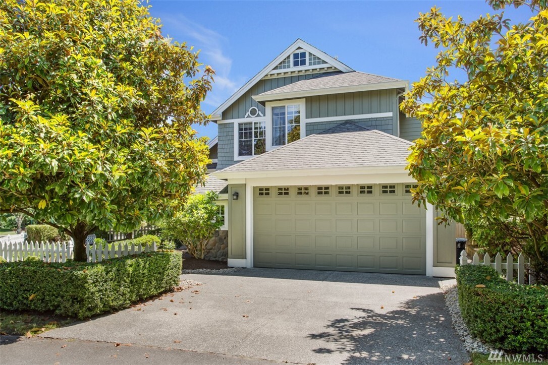 Property Photo: 2419 Audubon Park Drive SE WA 98075