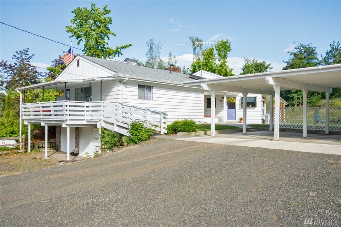 Property Photo: 4810 70th Ave NW WA 98335