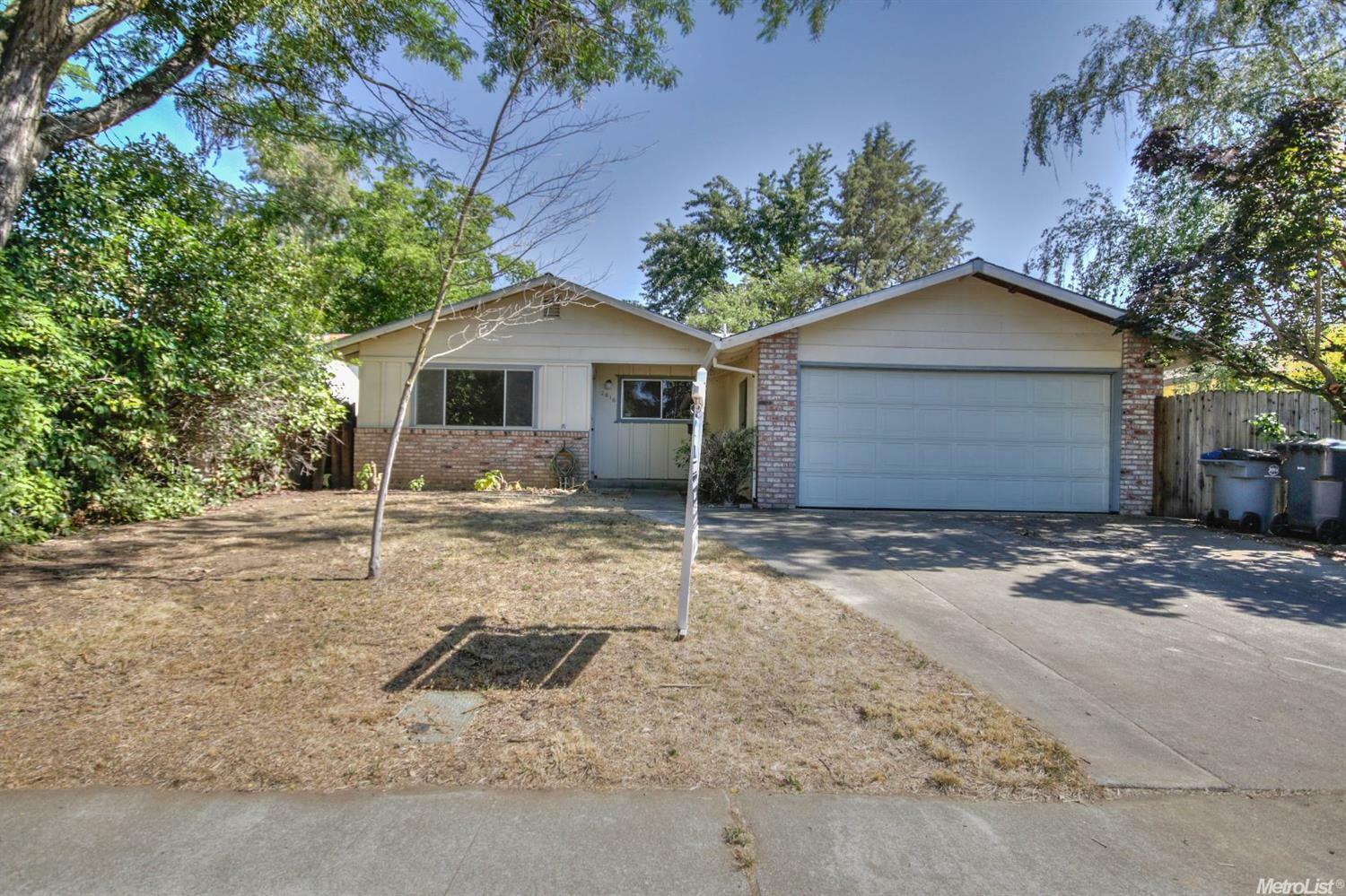Property Photo: 2816 Grinnel CA 95618