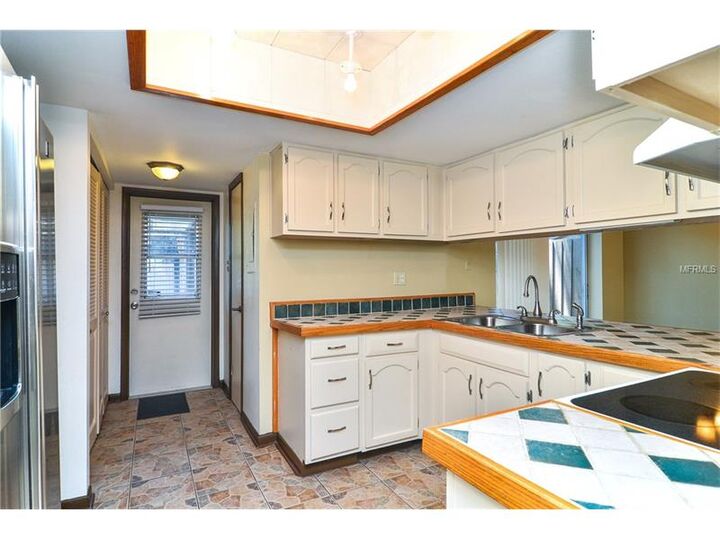 Property Photo: 3209 Elk Court FL 33511