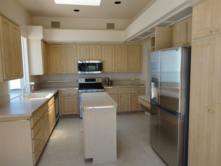 Property Photo: 1125 Via Buena Vista CA 92078