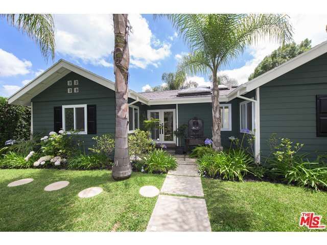 Property Photo: 13446 Chandler CA 91401