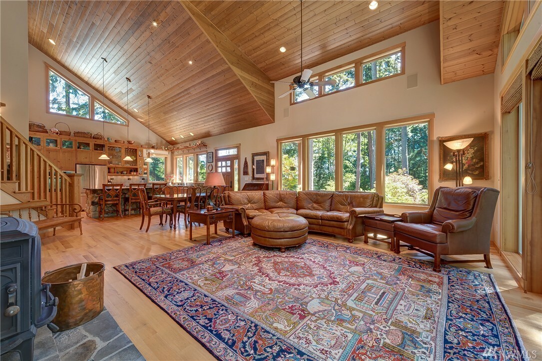 Property Photo:  447 Koontz Rd  WA 98277 