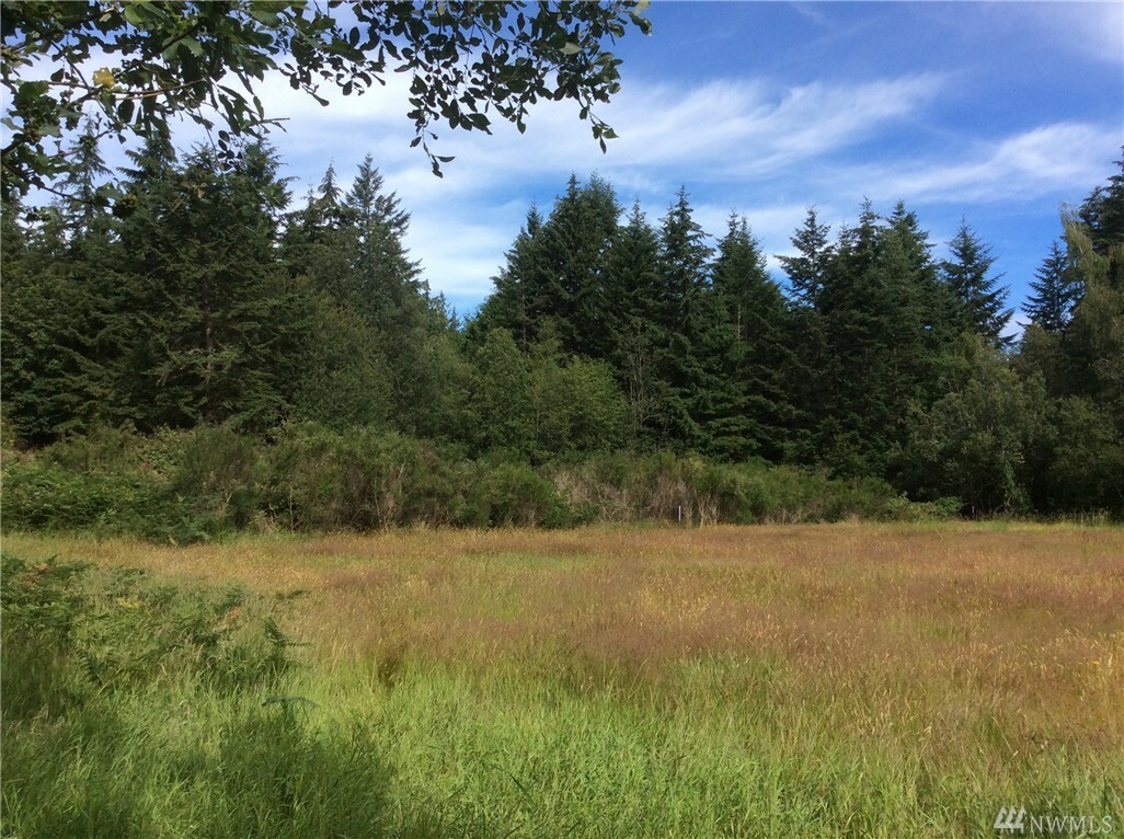 Property Photo:  6615 NE Marshall Rd  WA 98110 