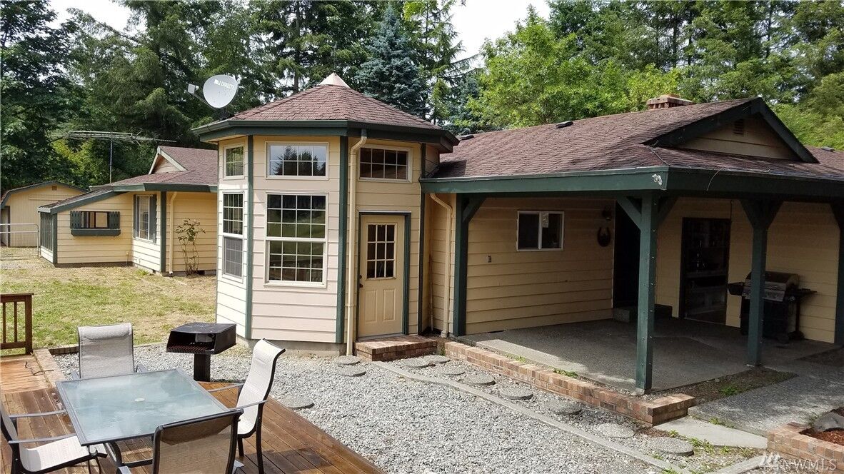 Property Photo:  24107 SE 380th Street  WA 98022 
