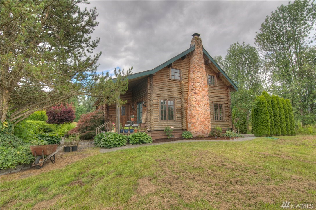 Property Photo:  15915 143rd Ave SE  WA 98597 