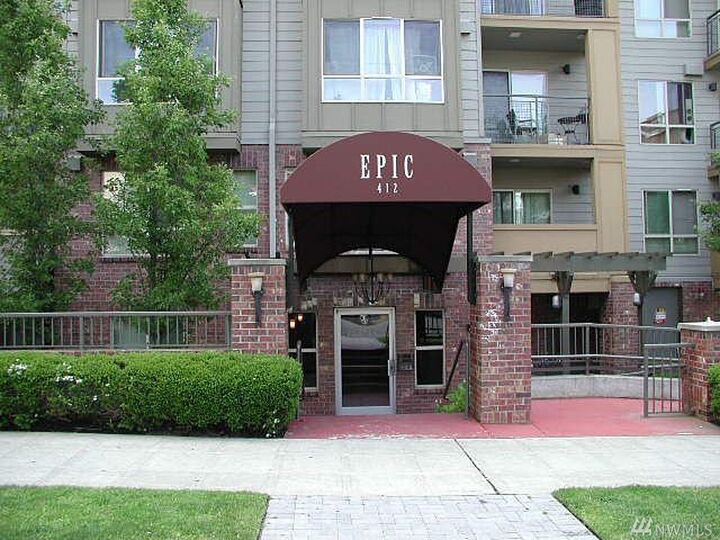 Property Photo:  412 11th Ave 303  WA 98122 