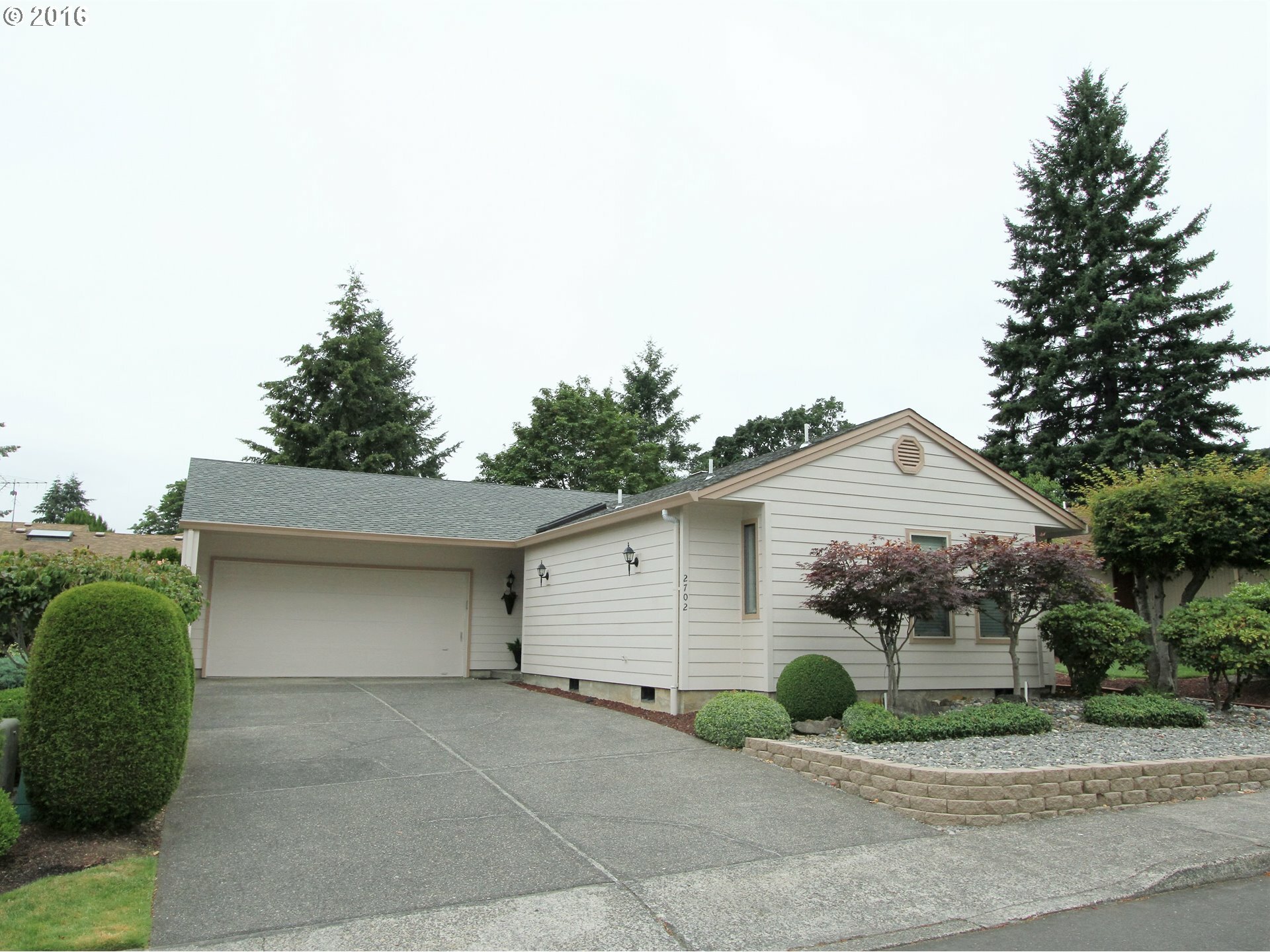 Property Photo: 2702 SE Balboa Dr WA 98683