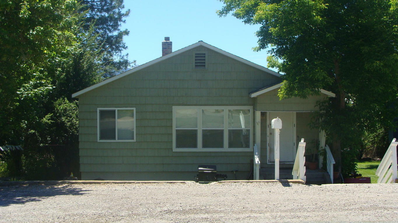 Property Photo:  415 Alder Street  CA 96067 