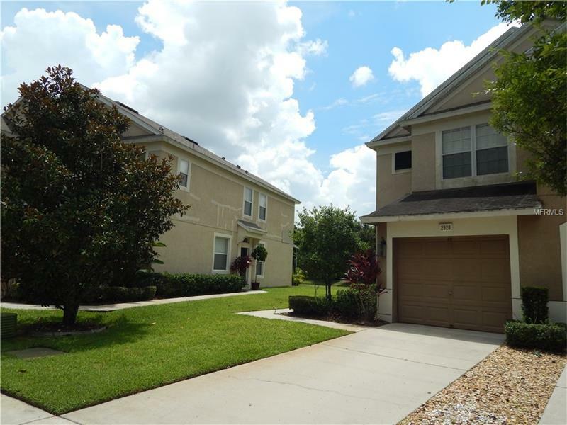 Property Photo:  2528 Glenrise Place  FL 33544 