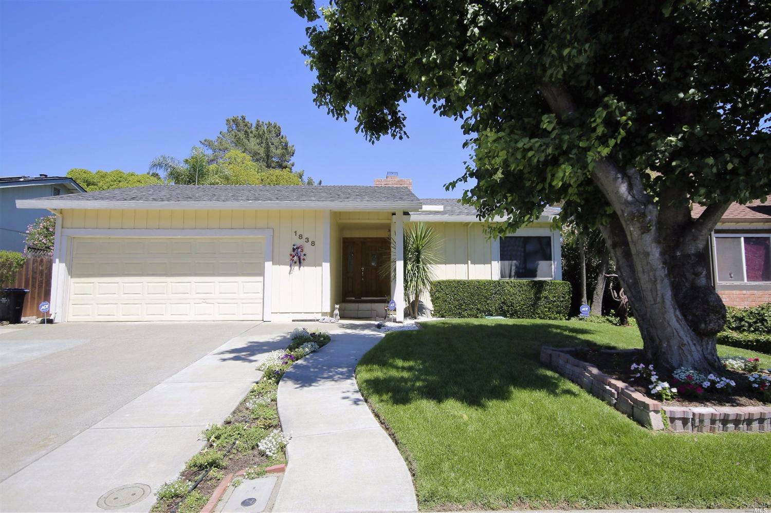 Property Photo: 1838 Capitola Way CA 94534