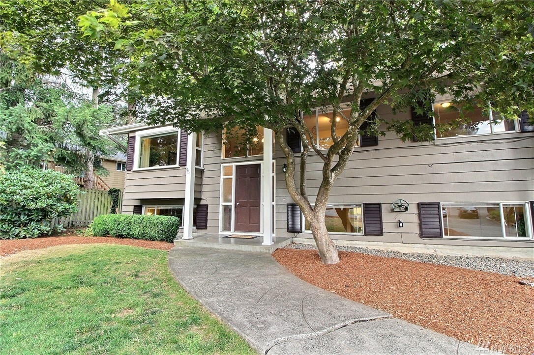 Property Photo: 20224 78th NE WA 98028