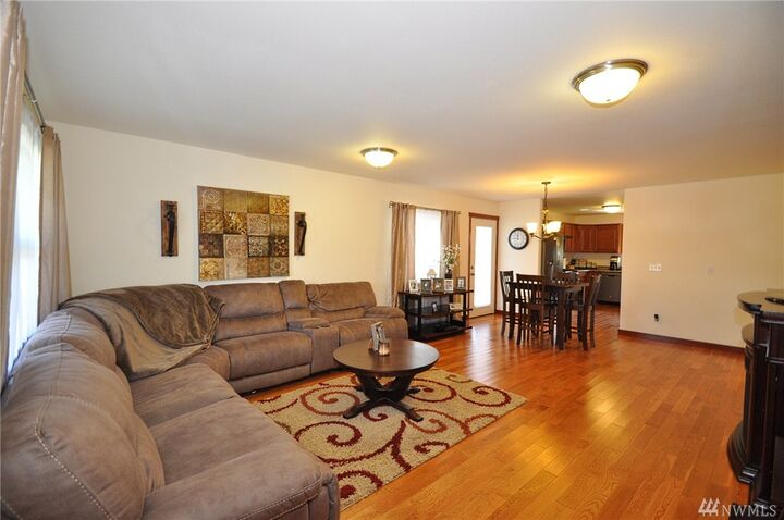 Property Photo: 28609 74 Dr NW WA 98292