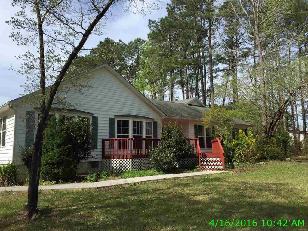 Property Photo:  220 Curt Holland Road  NC 28582 