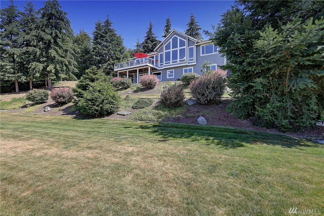 Property Photo: 96 Stillaguamish Ave WA 98282