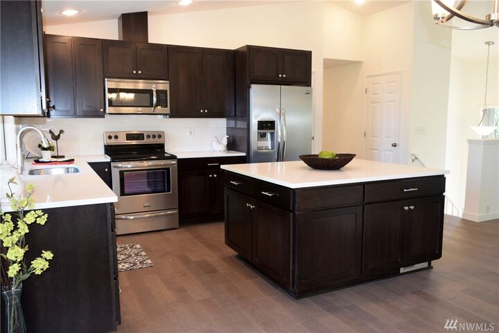 Property Photo:  1618 220th Place NE  WA 98074 