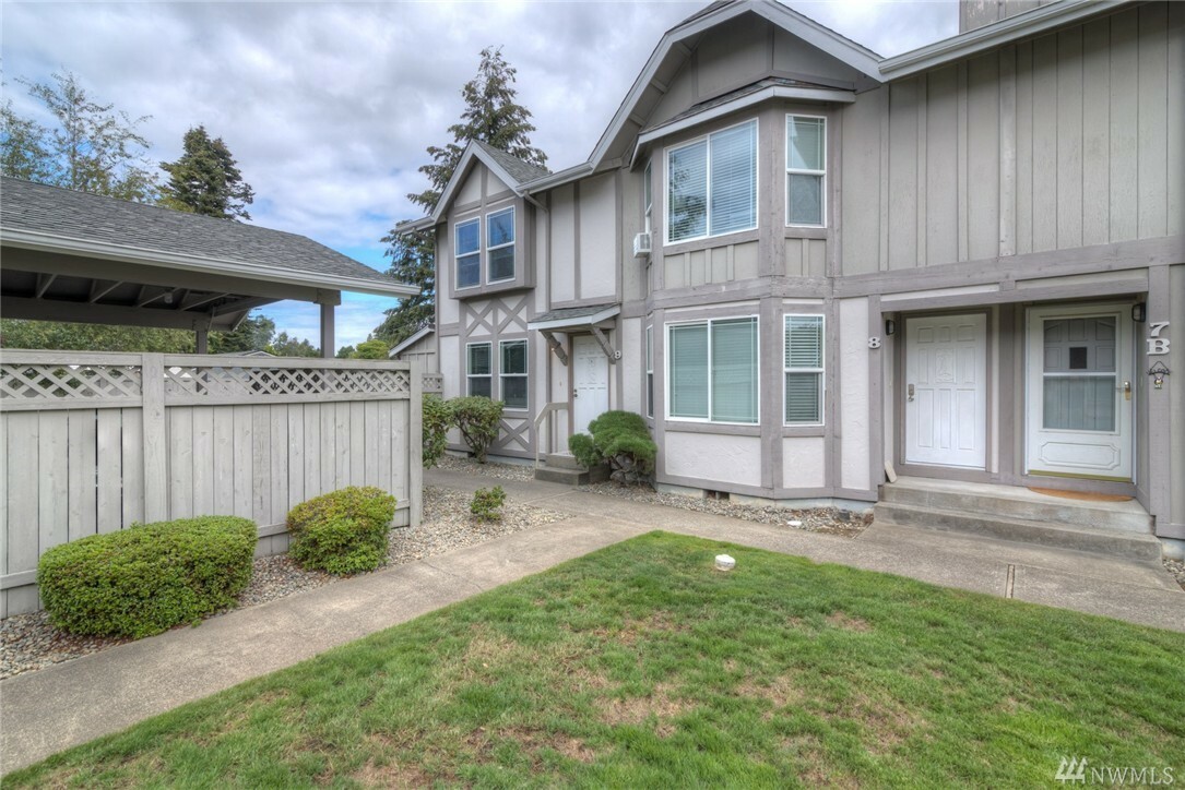 Property Photo:  2621 Mountain View Ave W 9B  WA 98466 