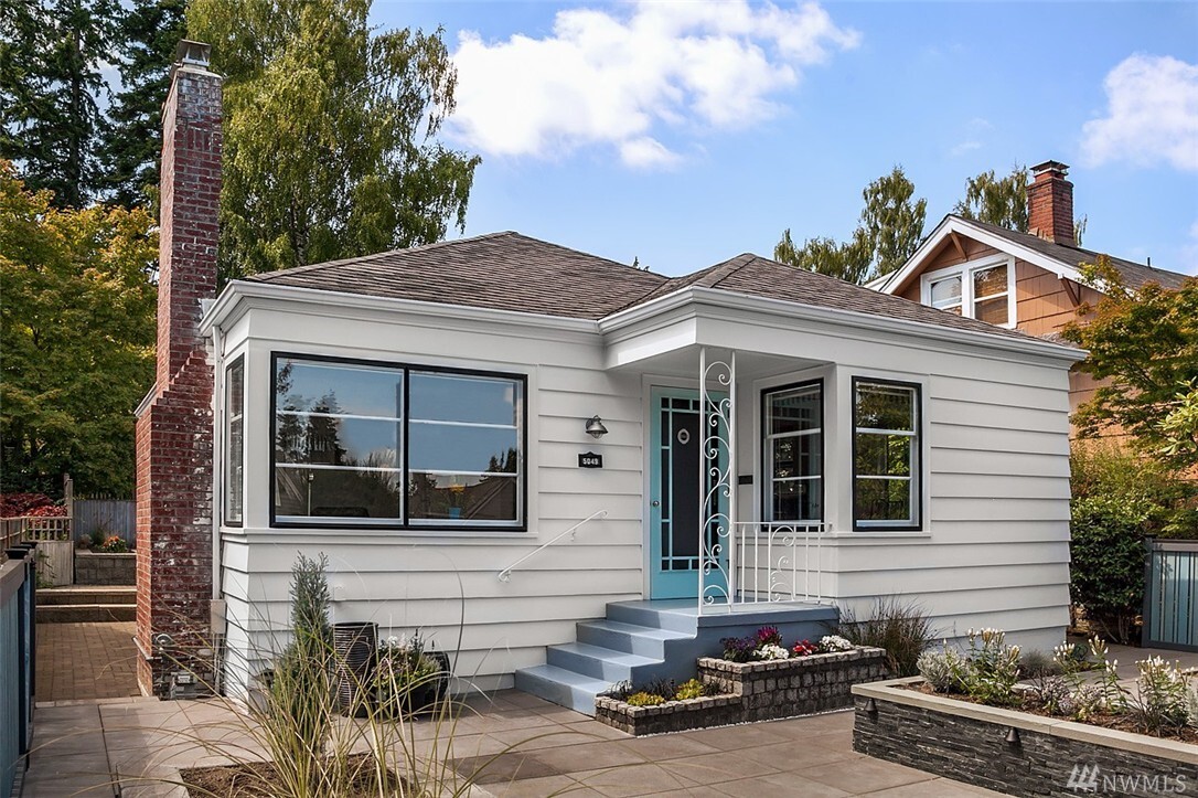 Property Photo:  5049 37th Ave NE  WA 98105 