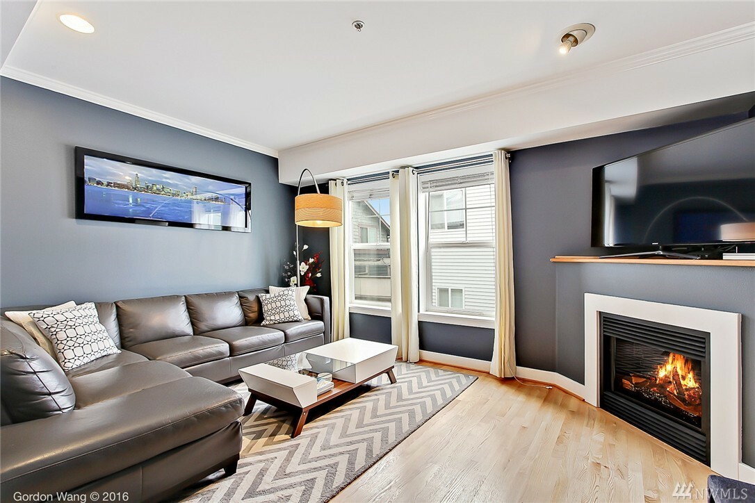 Property Photo: 210 24th Ave E WA 98112