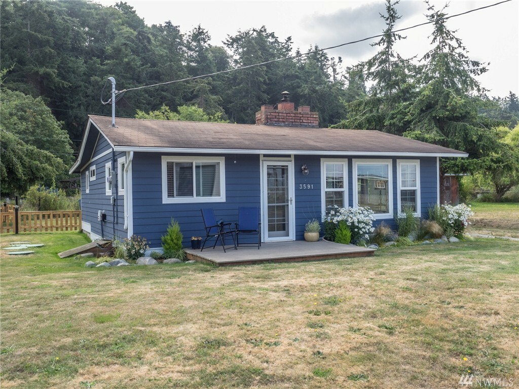 Property Photo:  3591 Shell St  WA 98253 