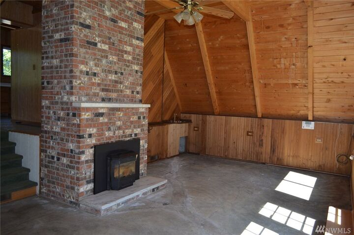 Property Photo: 4588 Decatur Dr WA 98248