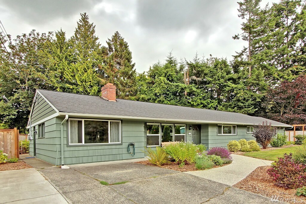 Property Photo: 409 E View Ridge Dr WA 98203