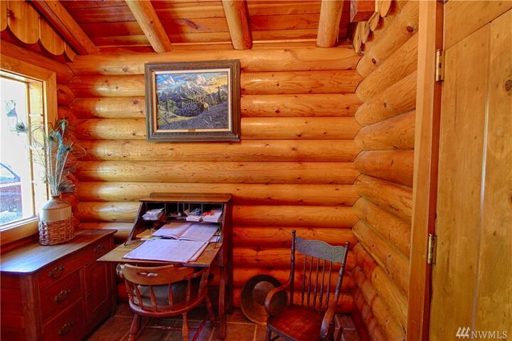 Property Photo:  1995 Loomis-Oroville Rd  WA 98827 