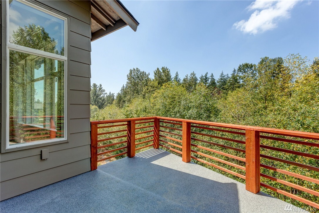 Property Photo: 3301 Sydney Ct WA 98226
