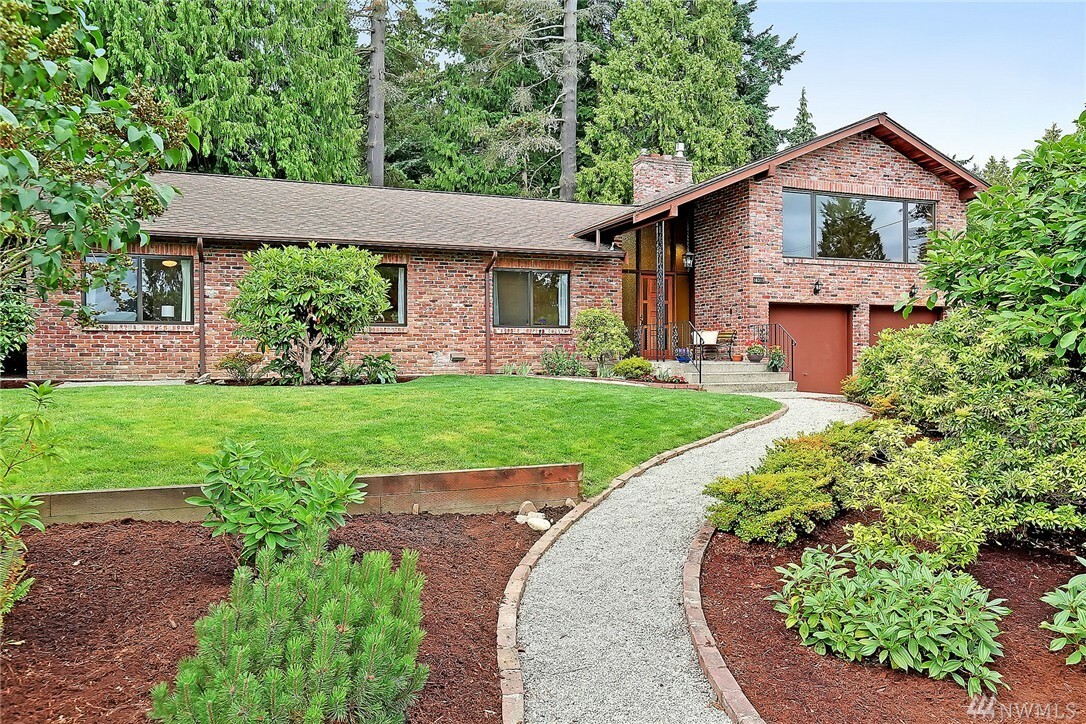 Property Photo: 16317 34th Ave NE WA 98155