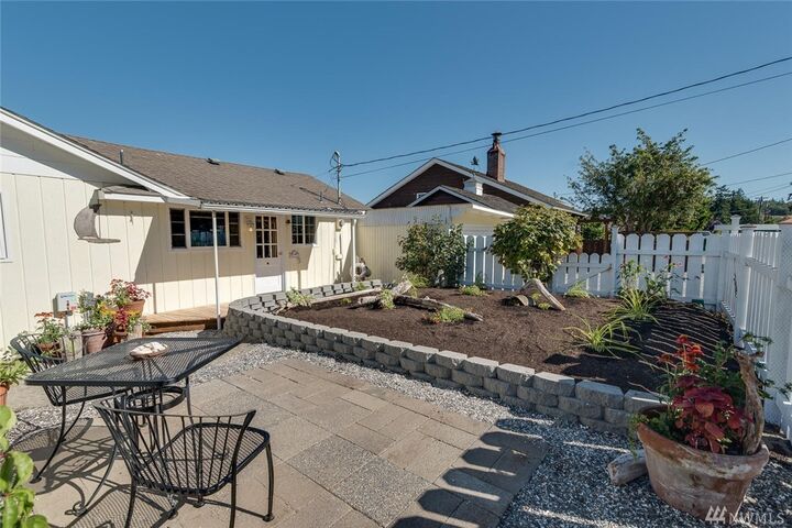 Property Photo:  127 Utsalady Rd  WA 98282 