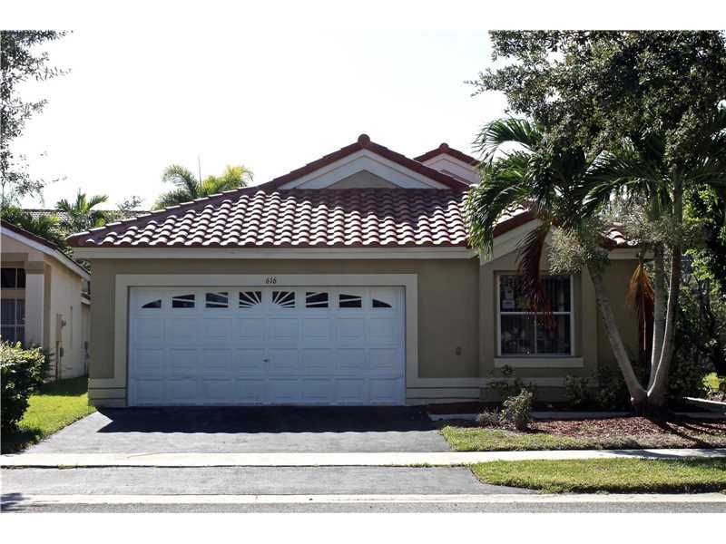 Property Photo: 616 Stanton Dr FL 33326