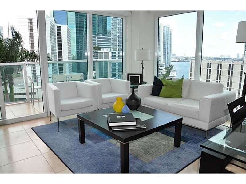Property Photo:  41 SE 5 St 901  FL 33131 