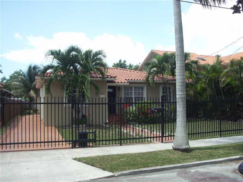 Property Photo:  3264 SW 3 St  FL 33135 